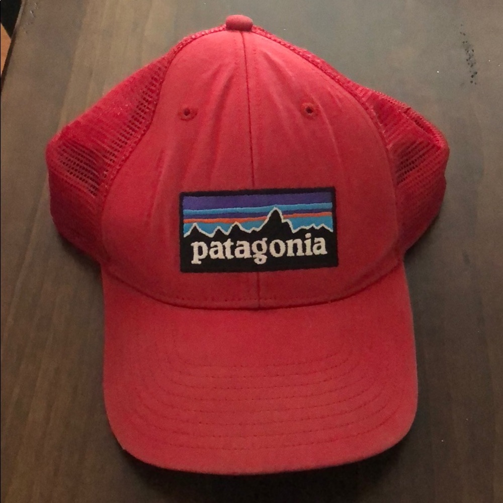 Patgonia Snap closure hat